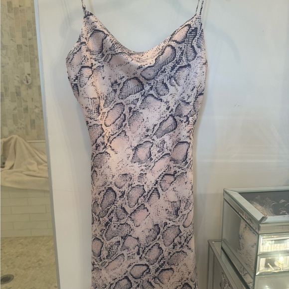 ‘A Love Like You’ M silk draped mini slipdress in unique pink w navy snake print - Picture 3 of 12
